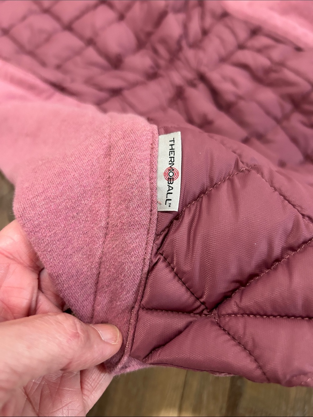 The North Face Womens Endeavor Thermoball Quilted Jacket in Plum | Size Small - Picture 10 of 15
